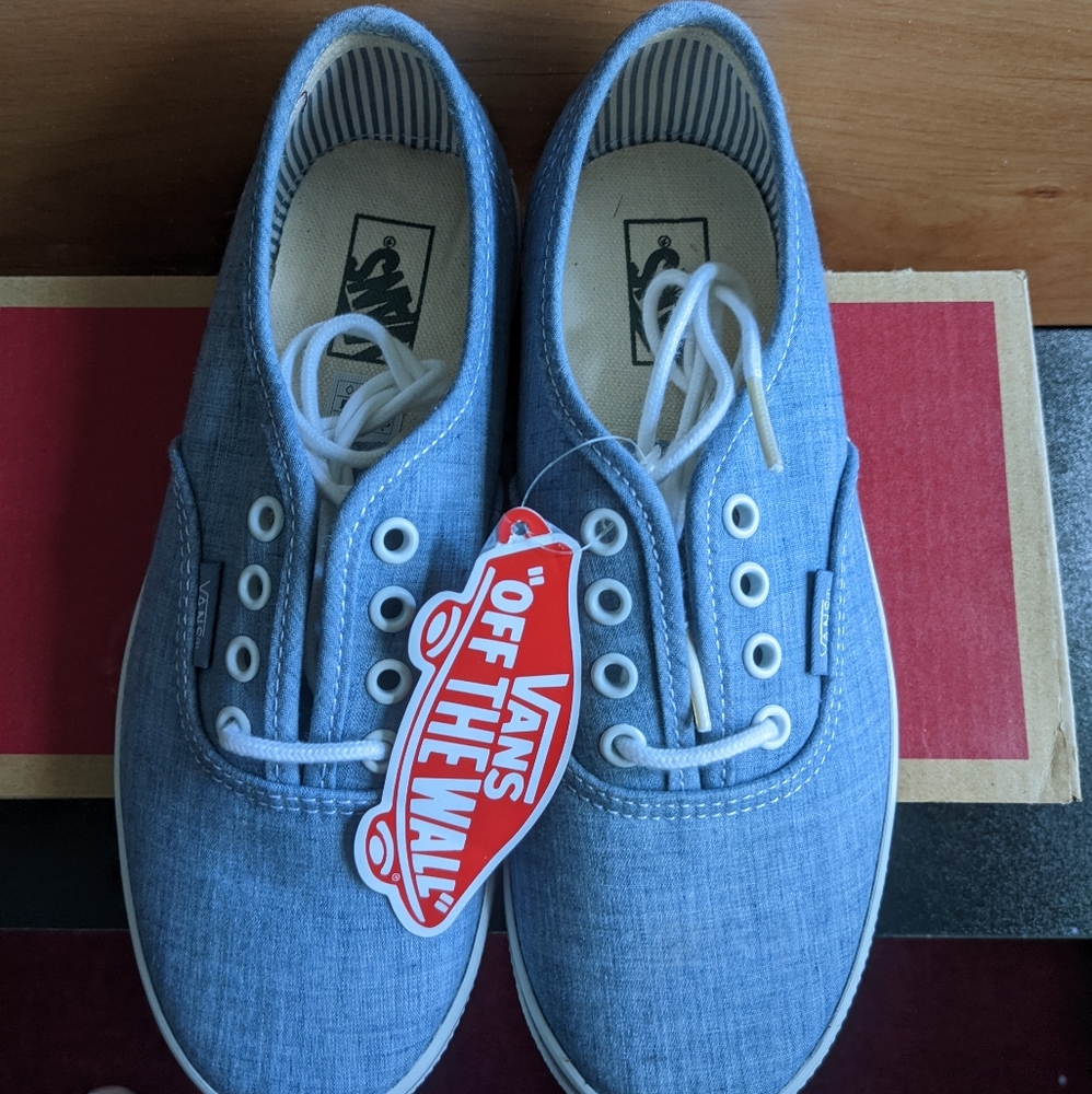Vans Authentic Lo Pro Chambray Light Blue (Kids size 3, fits women's size 5-5.5)
